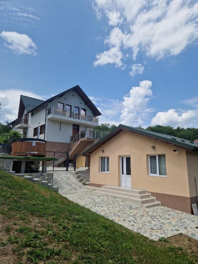 Casa Anda - Ferienwohnung Pucioasa