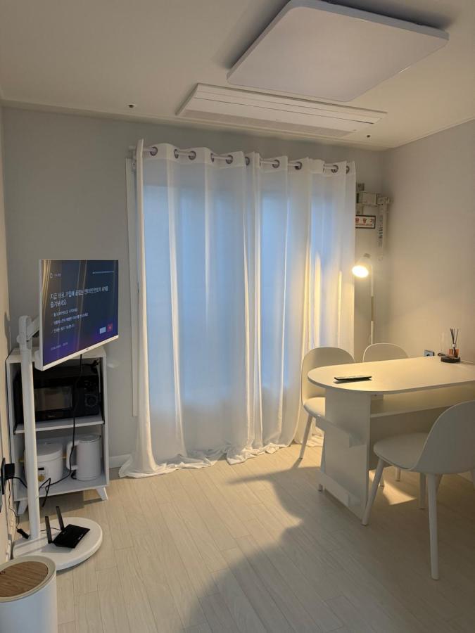 Yeongdeungpo stay for 3pax - B&B