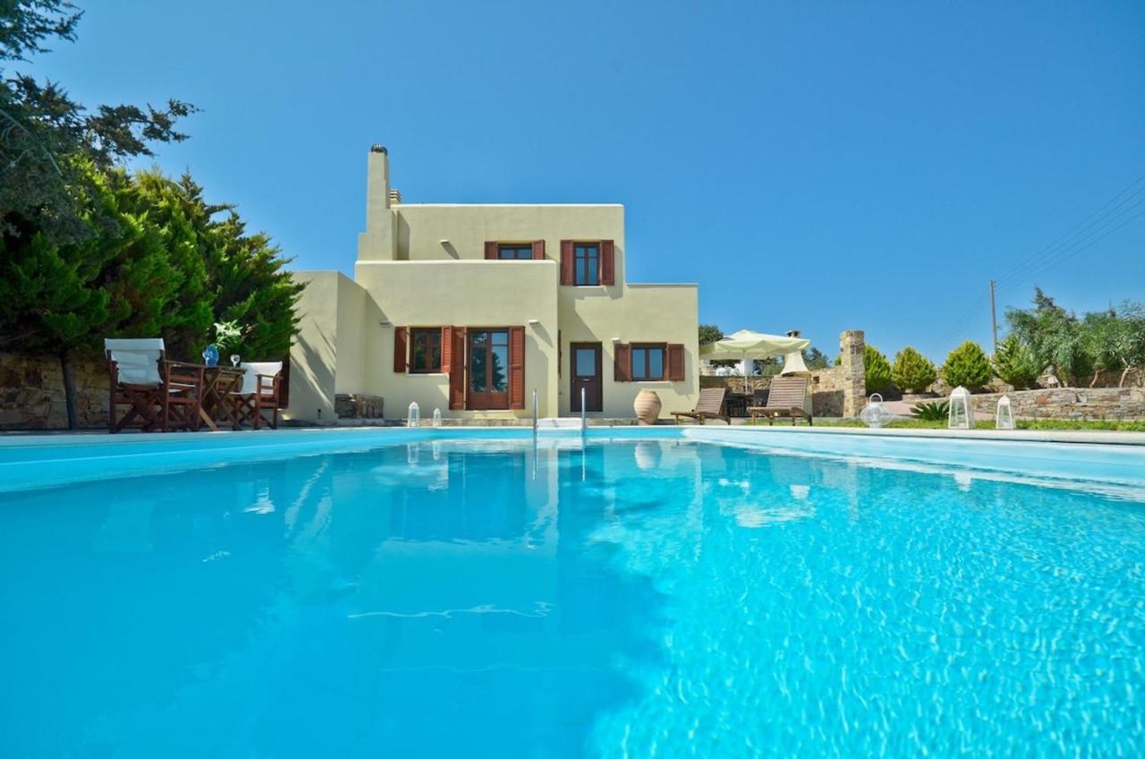 Fabulous Holiday Villa in Naxos Island - Chambres d'hôtes Agios Prokopios