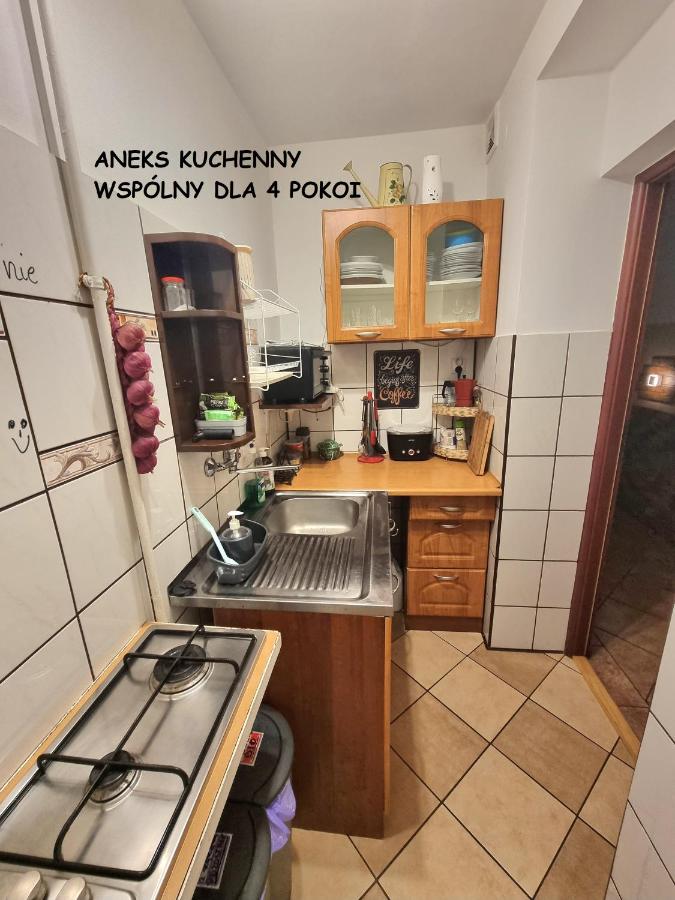 Familienzimmer (3 Erwachsene + 1 Kind)