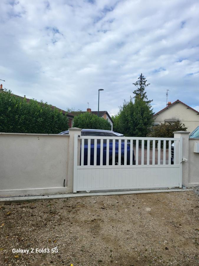 Chambre privée chez l'habitant - Ferienwohnung