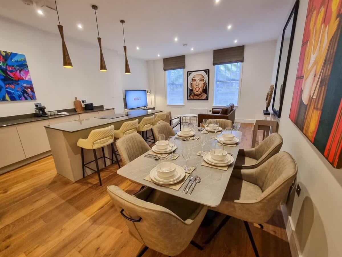 Luxury Altrincham Flat by City SuperHost - Bed and Breakfast Altrincham