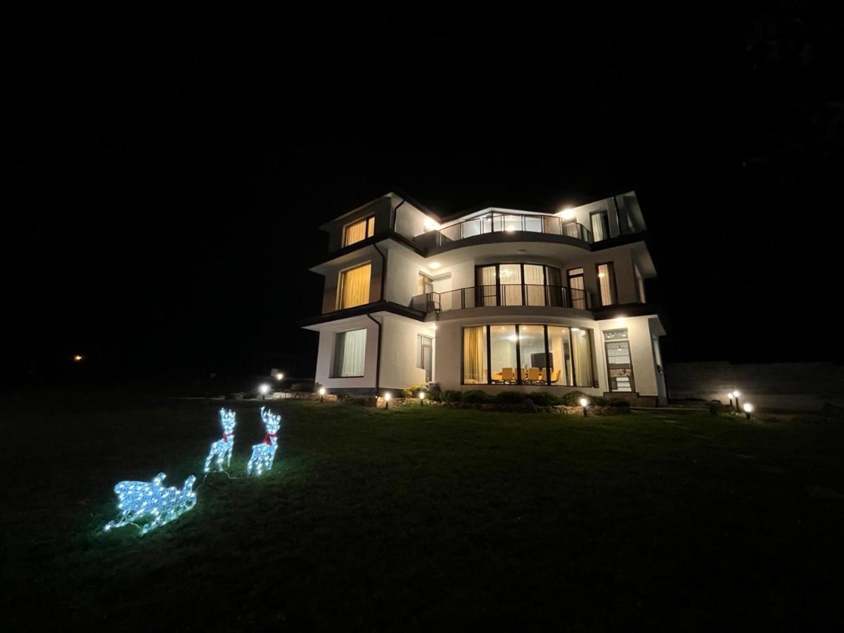 Къща за гости Гардения - B&B Kamburovo