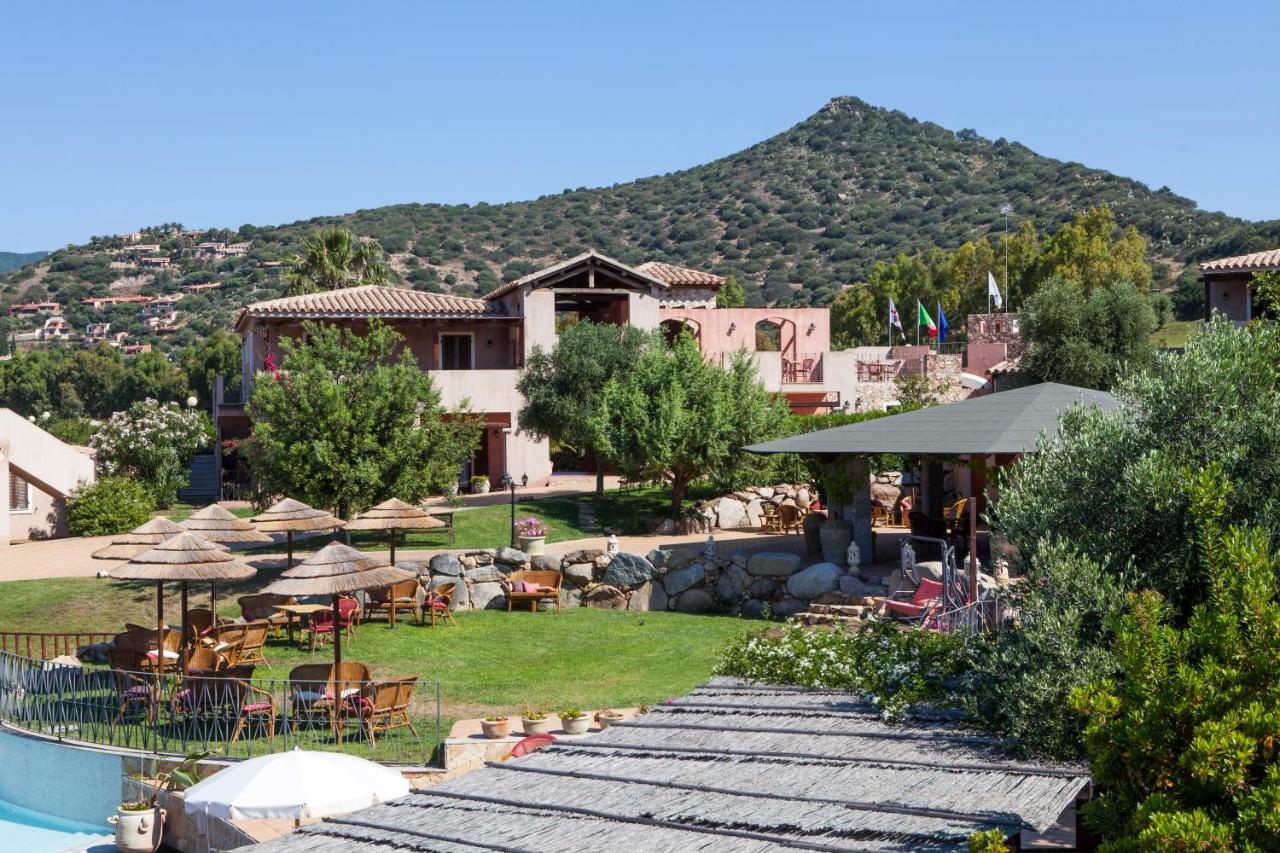 Residence with swimming-pool in Campulongu just 600 mt from the sea - B&B