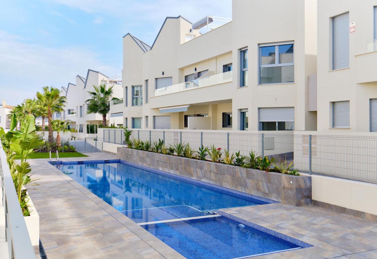 Villa Amalia II - Heated Pool & Sauna - B&B Torrevieja