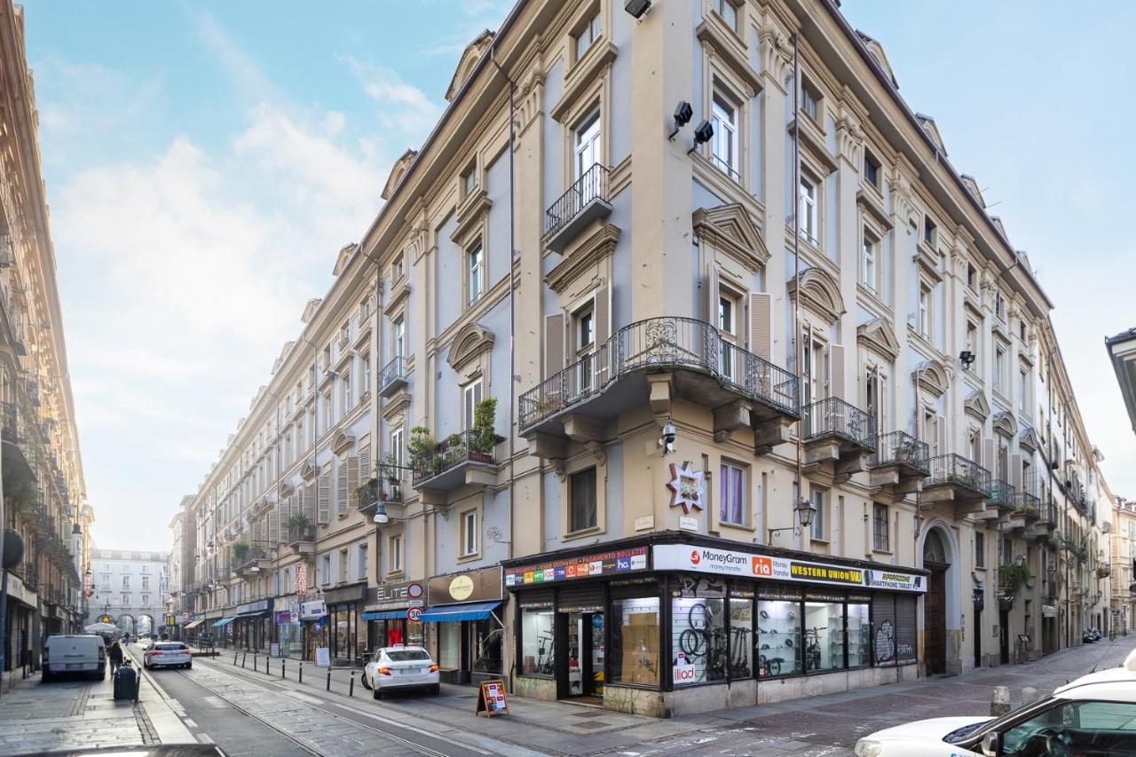 V-Home nel Centro del Quadrilatero con 2 Camere da Letto - B&B