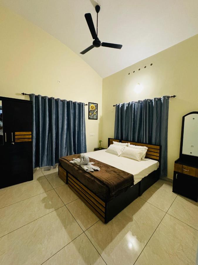SEA BEE entire villa varkala - B&B