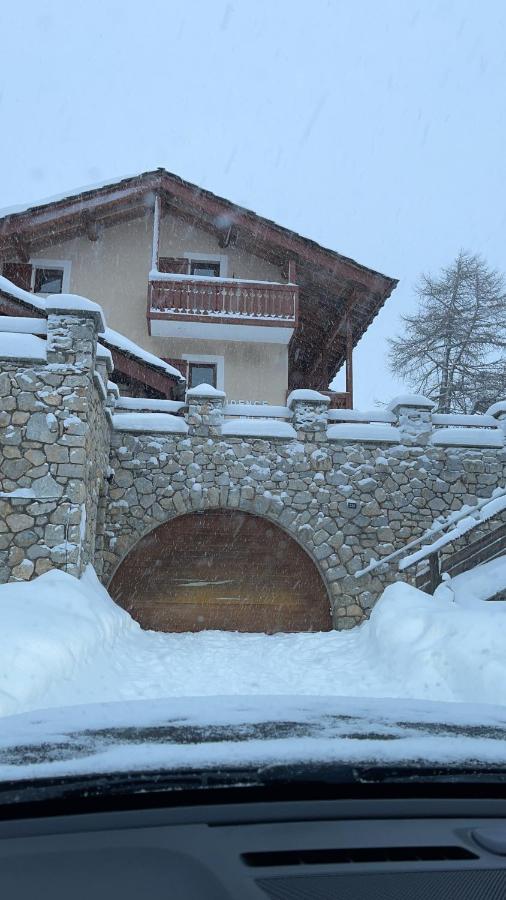Appartement esprit chalet - splendide vue montagne à 180 - B&B