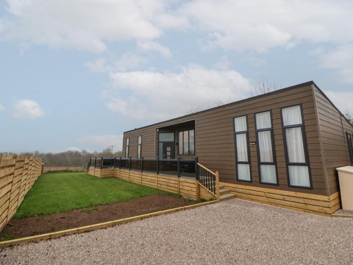 The Lodge Racecourse House - Bed and Breakfast