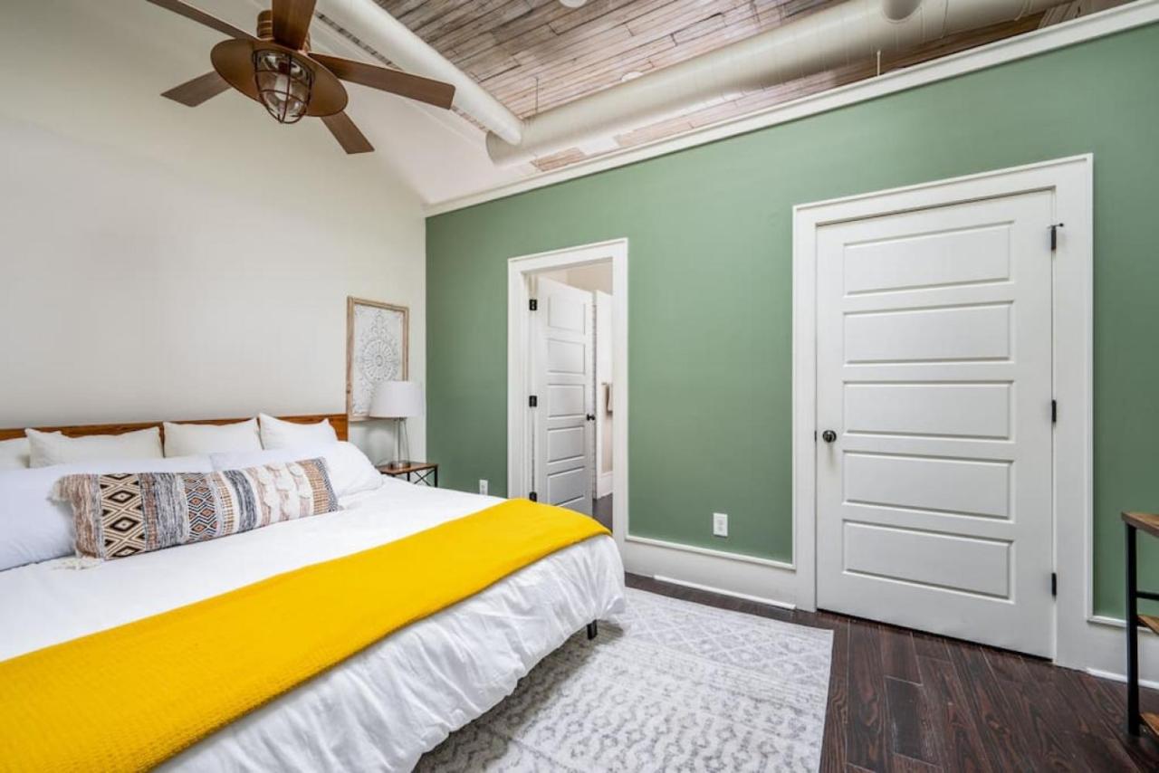 Relaxing Downtown Loft in the Heart of Macon - B&B