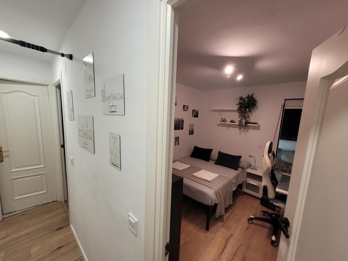 Tweepersoonskamer met Gedeelde Badkamer