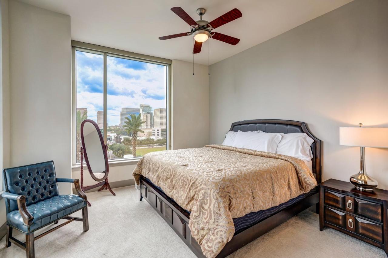 Appartamento con 2 Camere da Letto e Vista Piscina
