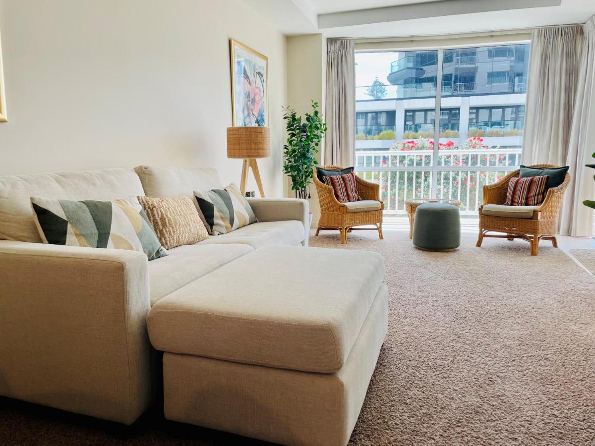 One-Bedroom Apartment with Balcony