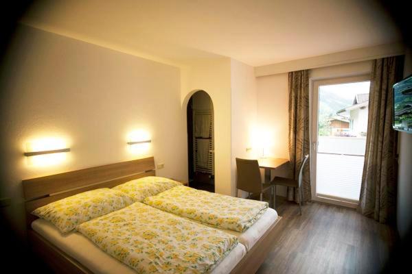 Double Room with Shower