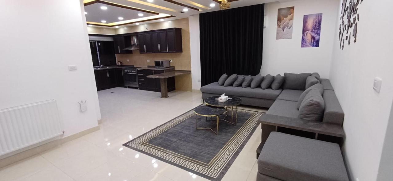 Laperla luxury family apartment 4 - Chambres d’hôtes Amman
