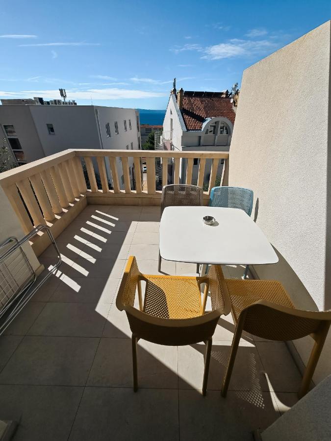 Studio apartment with a balcony