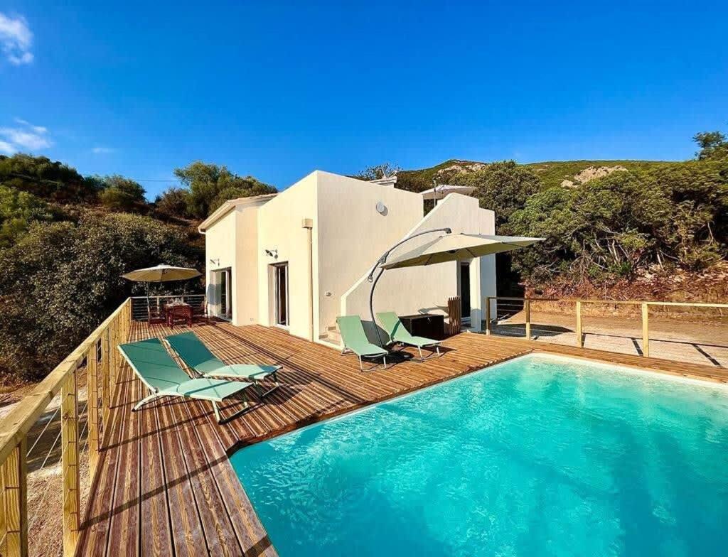 Villa pour 6 personnes avec Piscine privée - Ferienwohnung