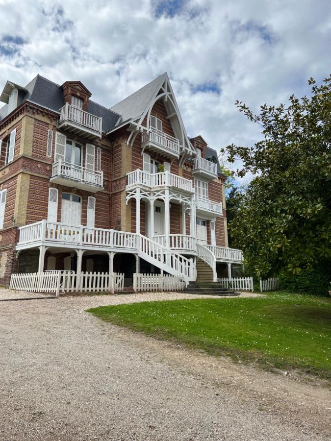 La mer avec un petit jardin - B&B