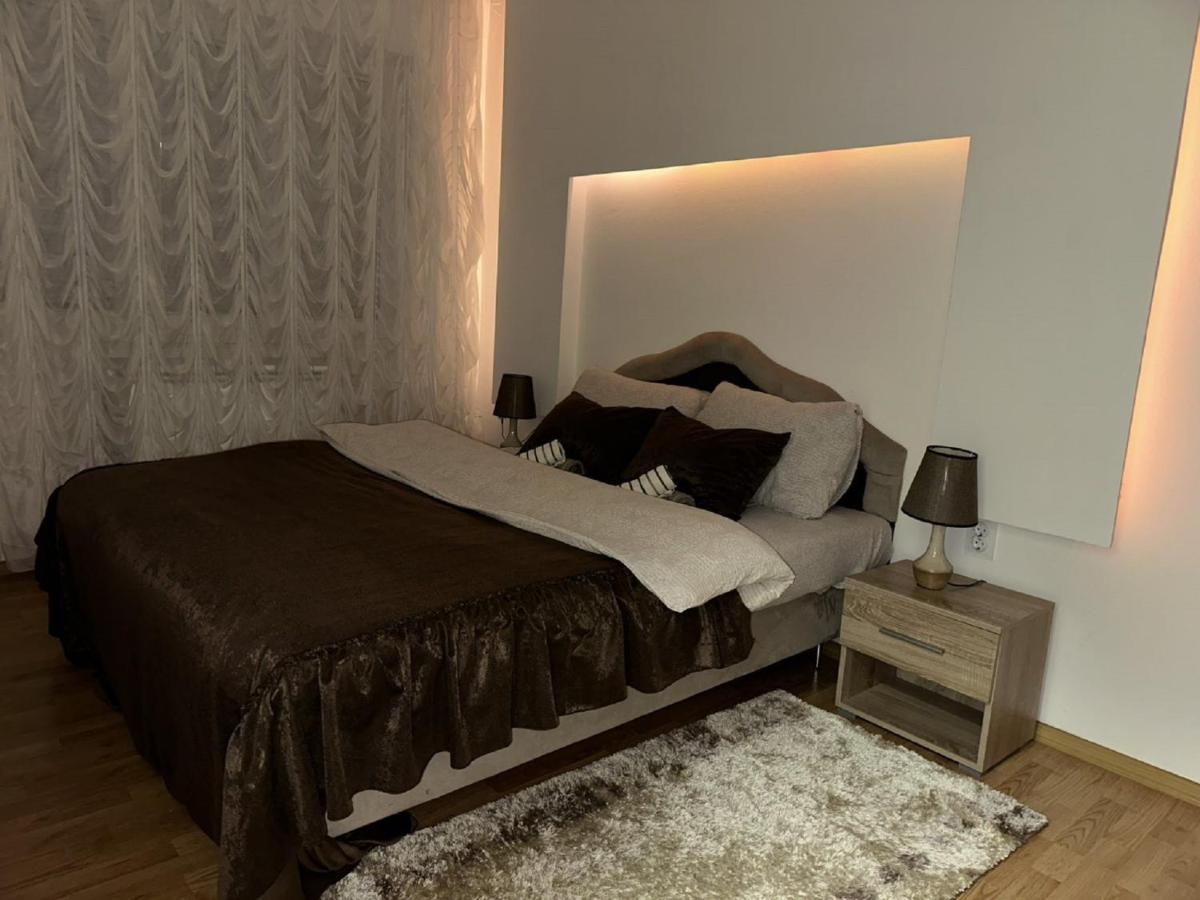 Elit Lux Apartments - Chambres d’hôtes Pale