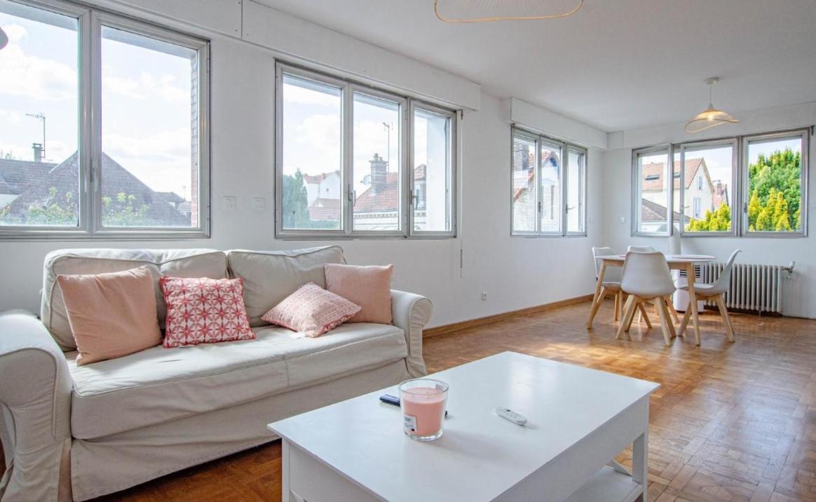 T2 50 M2 tout équipé - Place de parking Privée - Ferienwohnung Sainte-Savine