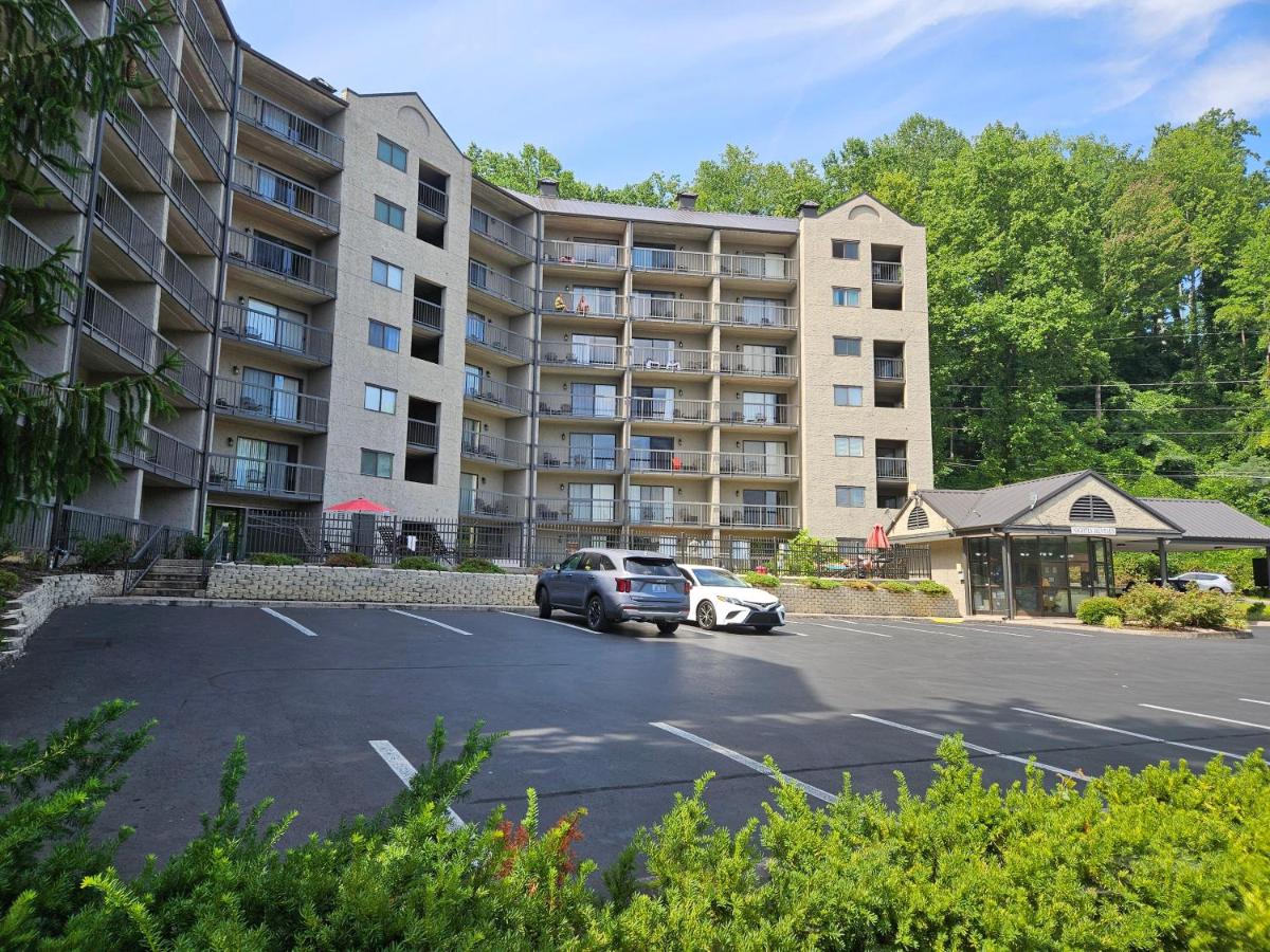 Olde Gatlinburg Place 202 - B&B
