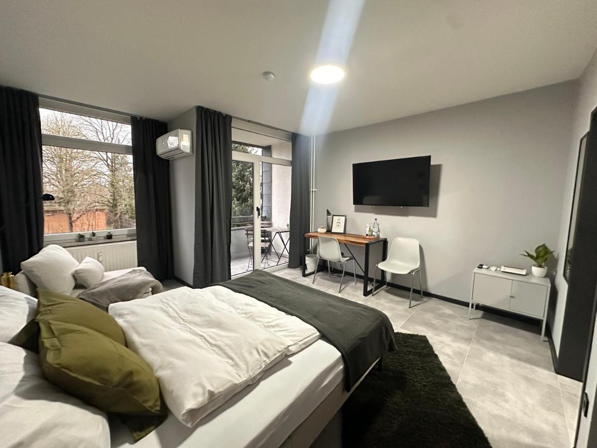 Appartement Langenhagen - Hannover mit Balkon, EBK und Parkplatz - Ferienwohnung
