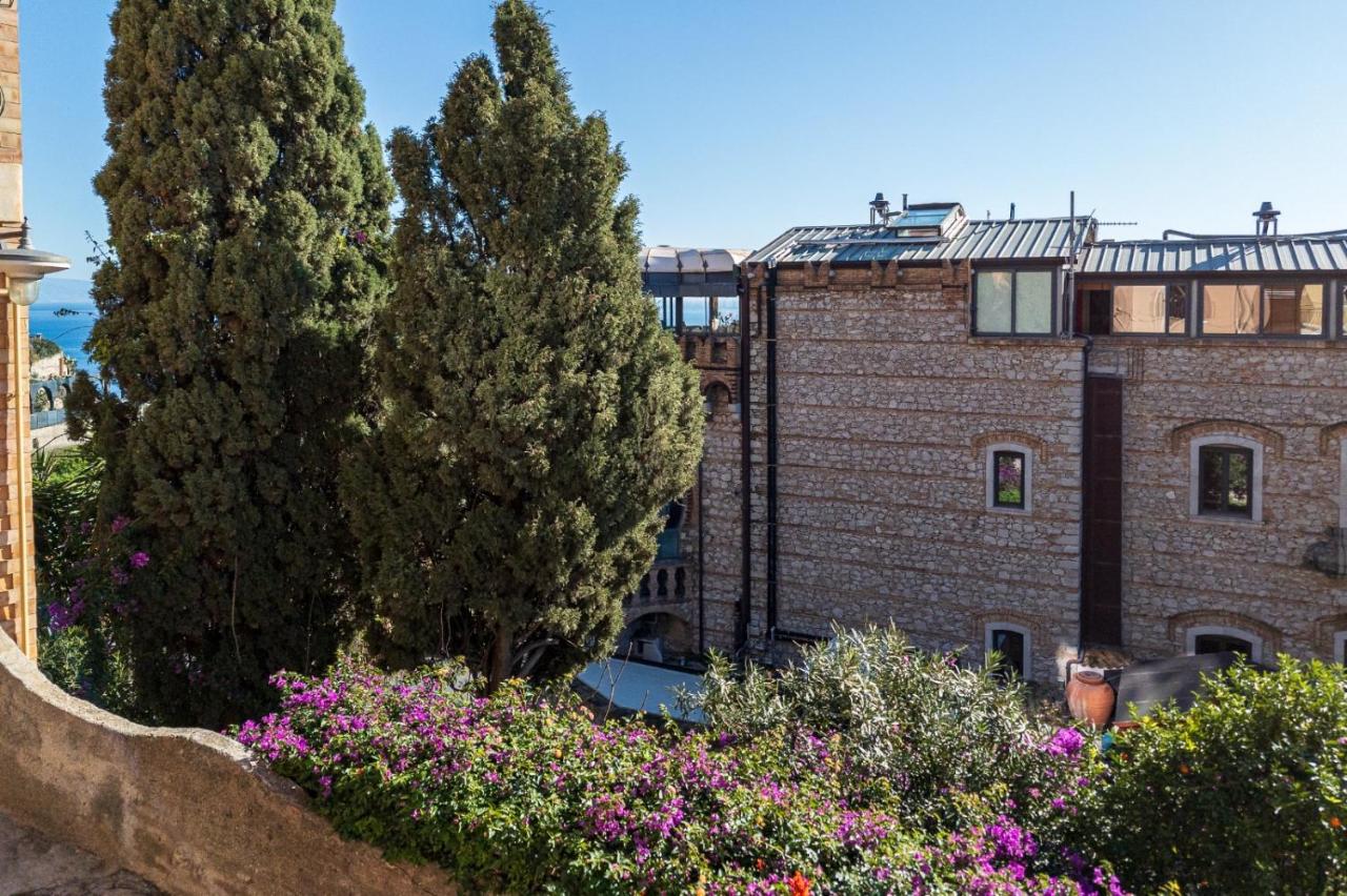 Flower Taormina Apartment - Ferienwohnung