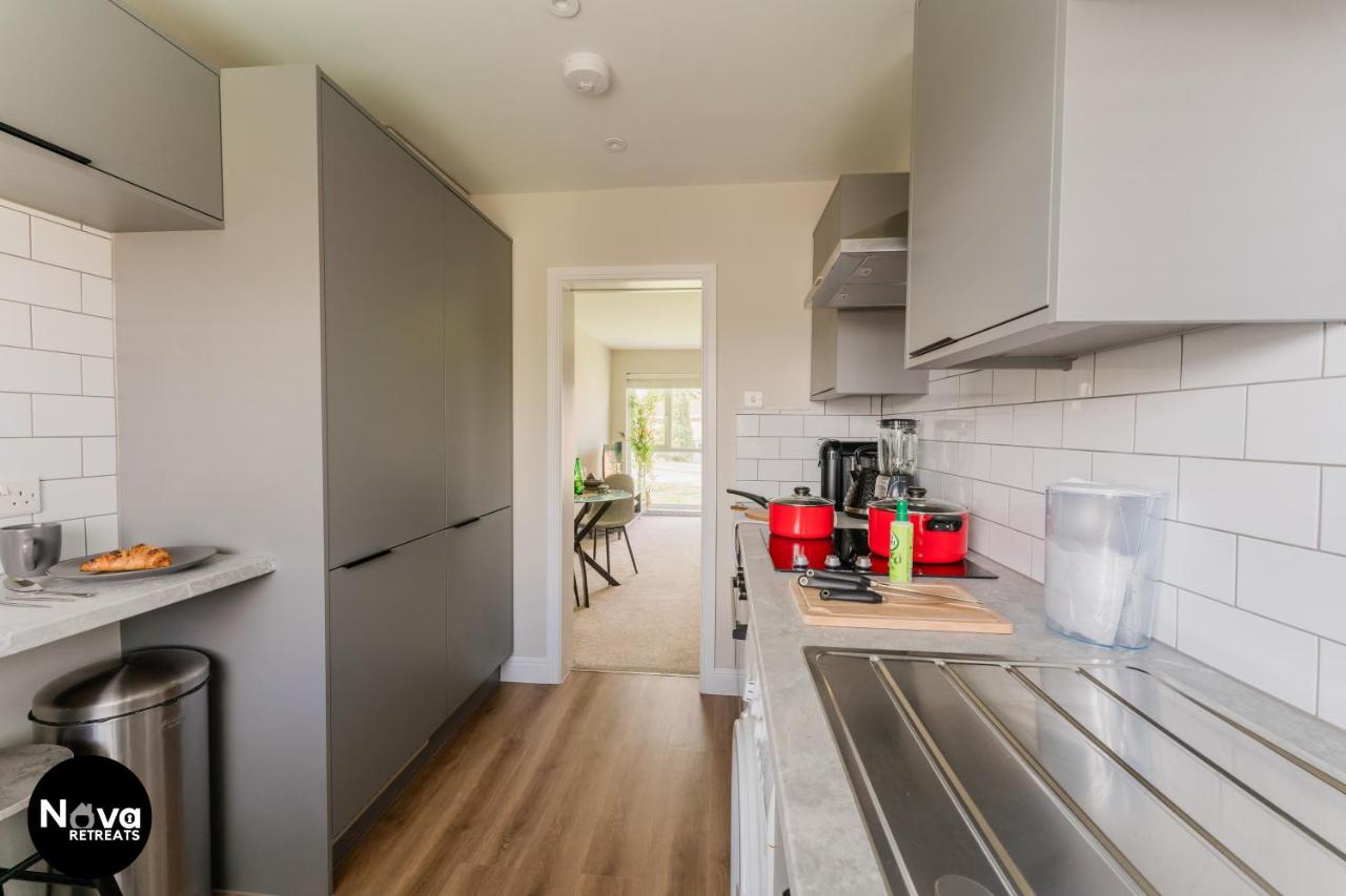 The Solihull Luxe - Free Parking, Workspace & Superfast Wi-Fi near NEC, Airport, JLR, Touchwood & Solihull Hospital - Ferienwohnung Solihull