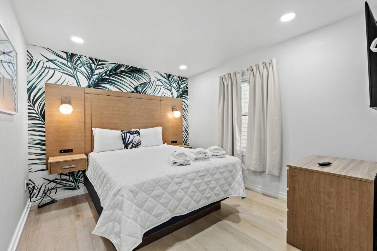2BR 1Bath Short walk to beach and Main St - B&B