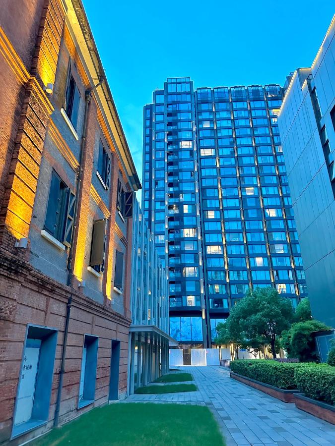 ZHome-SuHe Luxury Mansion-Near NanJing Road - B&B