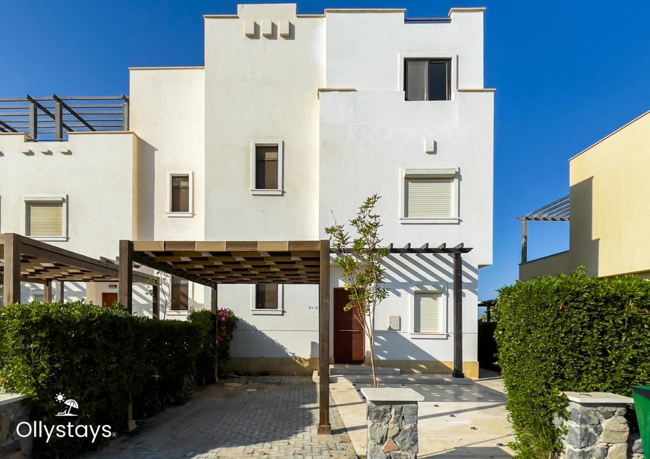 Ollystays 4BR Townhouse Shared Pool El Gouna - B&B Hurghada