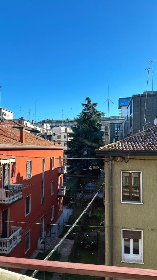 PARISI - VENEZIA Aleardi 1 - B&B