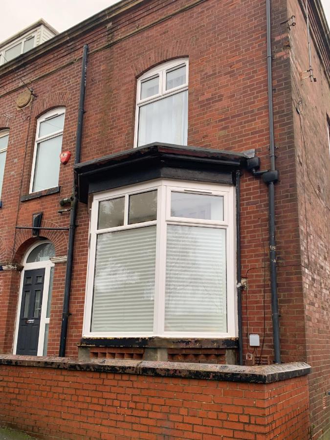 Stunning Private Ensuite Rooms in Oldham Sociable House - B&B Oldham