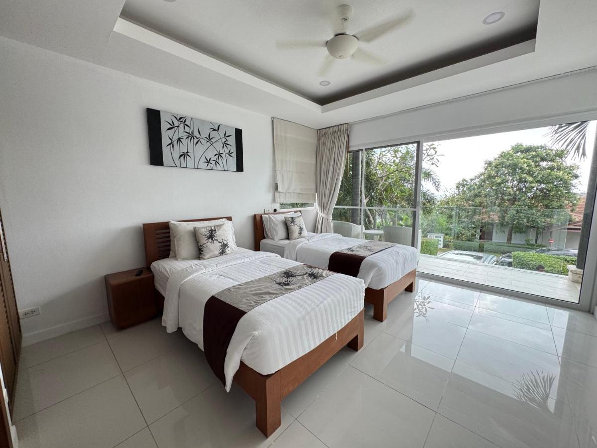 V25S - Sea View Villa (5BR)