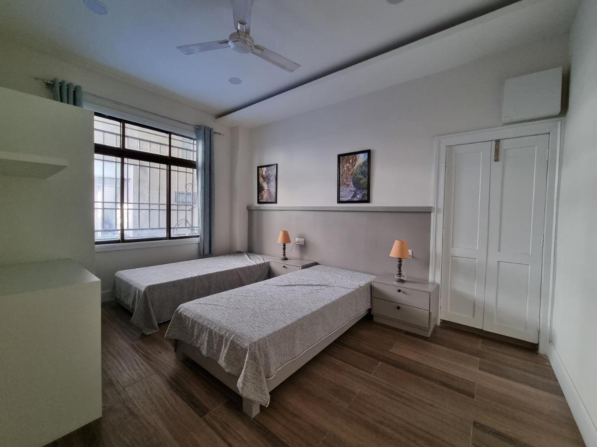 Apartamento con vistas y balcón