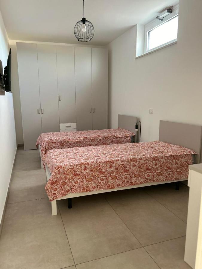Camera Doppia con Letti Singoli con Bagno Privato 