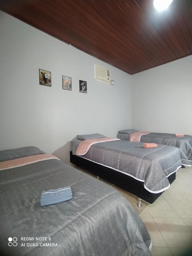 Habitación Triple Básica con baño compartido