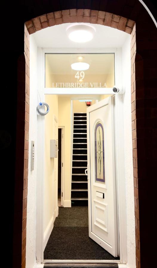 Lethbridge Villa 49 Apartment 3 Super Fibre WiFi, Free parking - Chambres d’hôtes