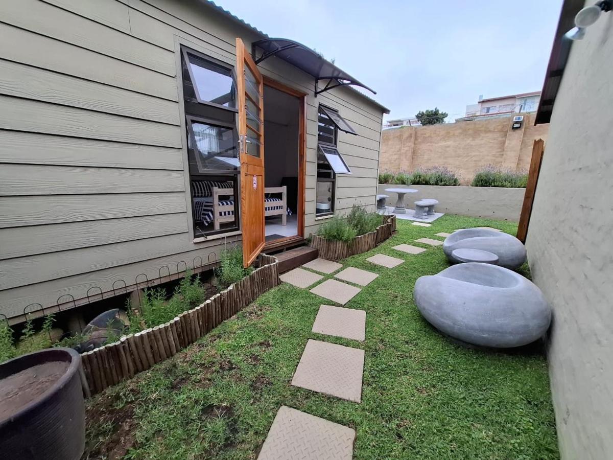 Petite Cottage Plett - B&B