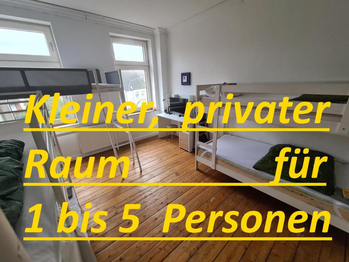 small private room for 1 to 5 people - Ferienwohnung