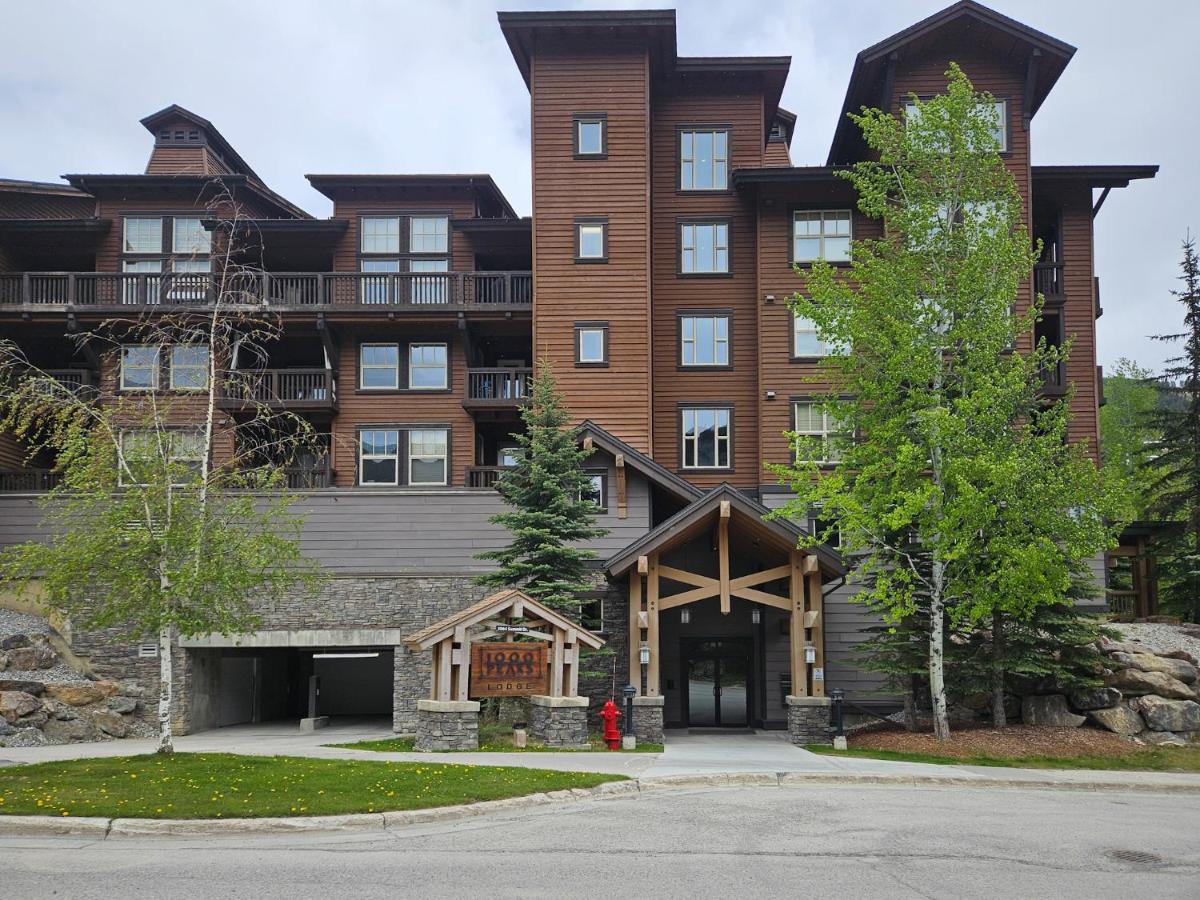 1000 Peaks Lodge - B&B Panorama
