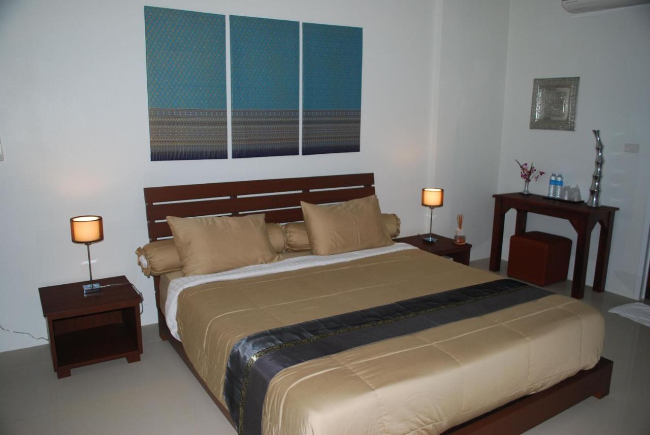 Double Room with Pool View
