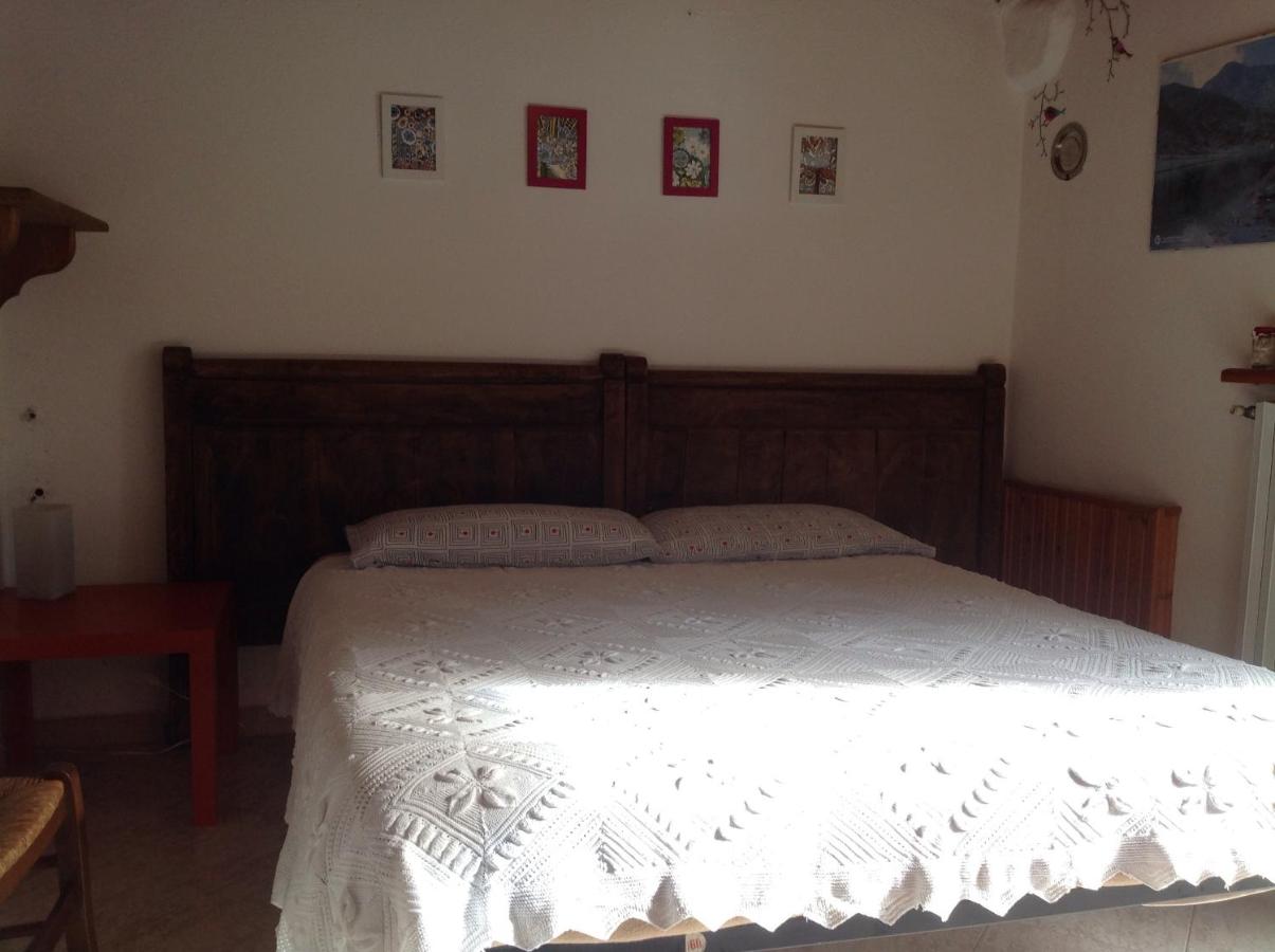 Triple Room with Balcony and Shared Bathroom