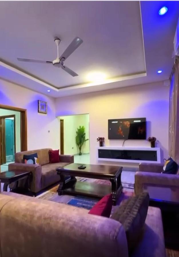 B4 Rentals - Ferienwohnung Accra