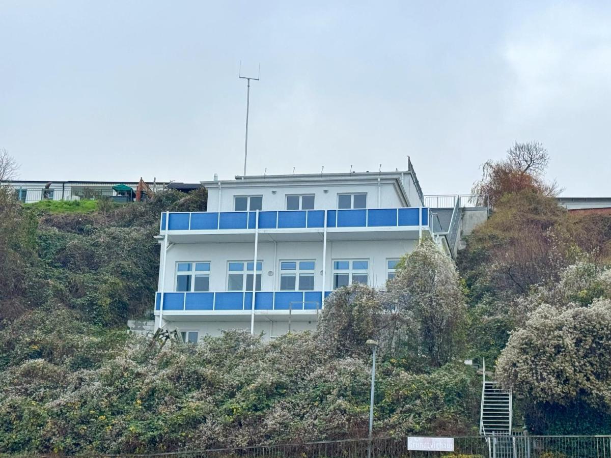 Meerblickappartement mit Kamin - Bed and Breakfast Sassnitz