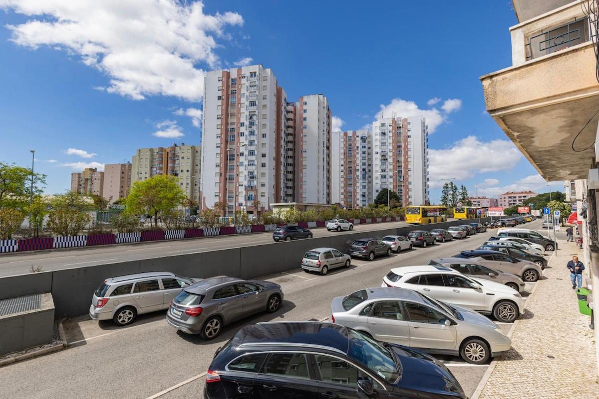 Apartamento novo junto ao metro - Ferienwohnung
