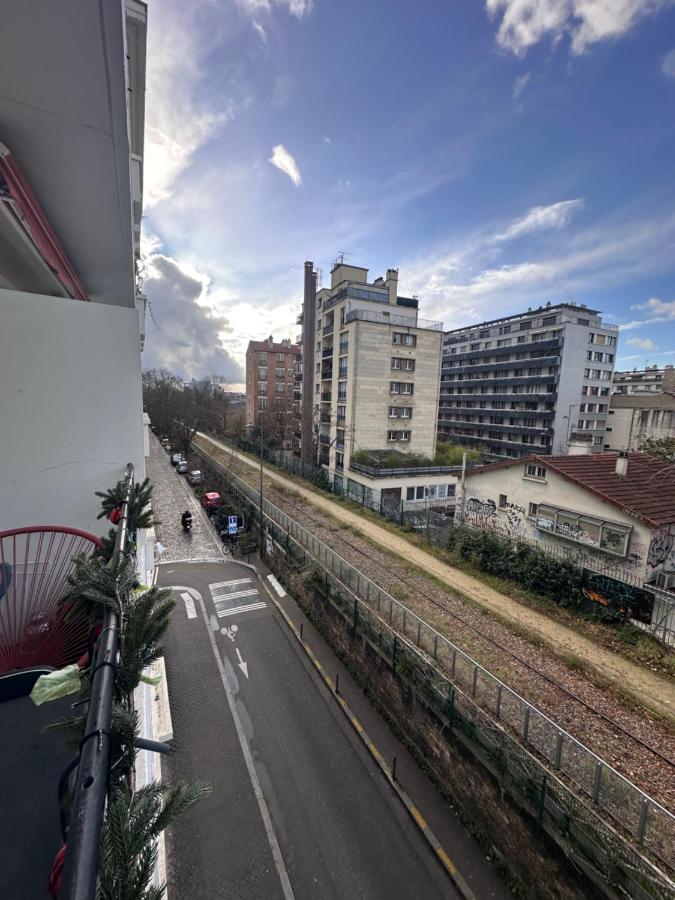 Appartement avec balcon, 5 min du Métro 1-6, Nation, Disneyland, Zoo, Bois de Vincennes - B&B