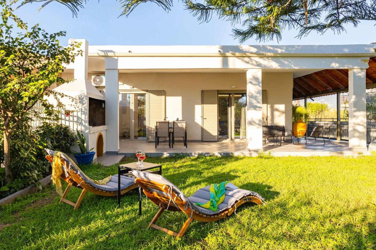 Kalamata Garden Haven - Escape Amidst Greenery - Ferienwohnung