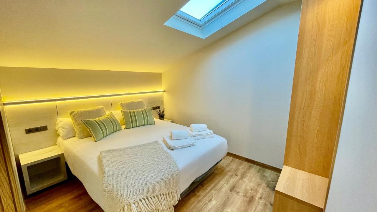 One-Bedroom Deluxe Apartment