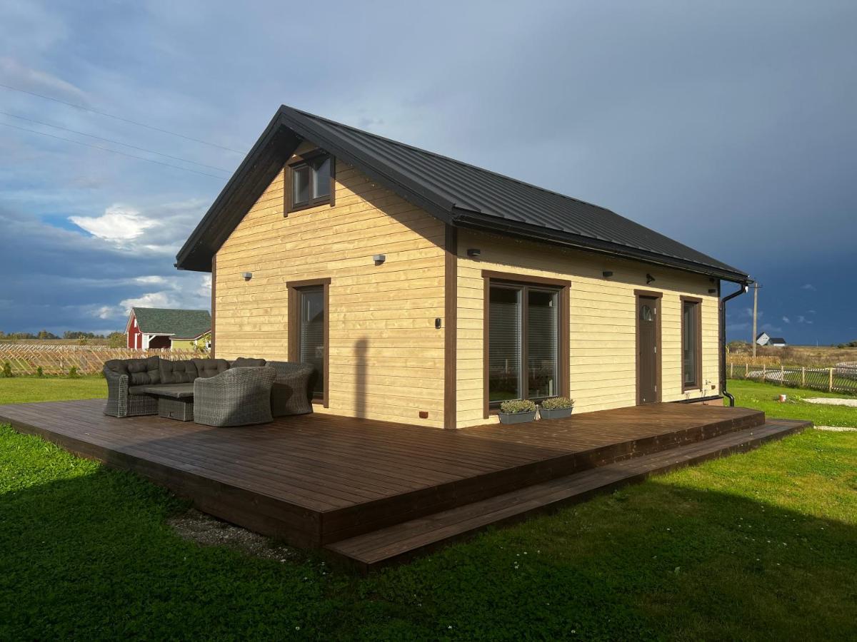 Spithamn Village House & Private Sauna Retreat - Chambres d’hôtes Spithami